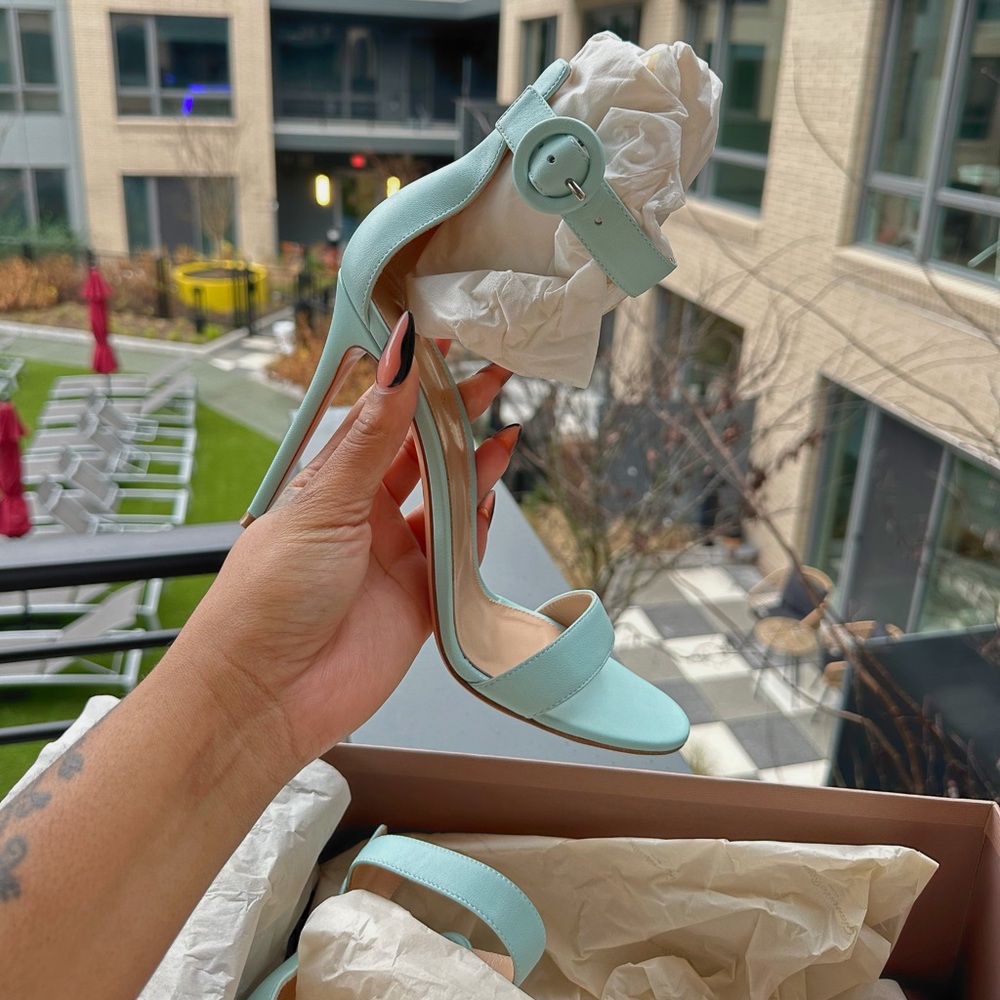 Gianvito Rossi Portofino Heels